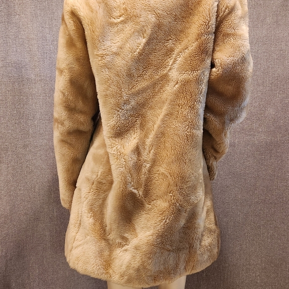 Vintage Glenoit Mills faux fur coat - Picture 3 of 10